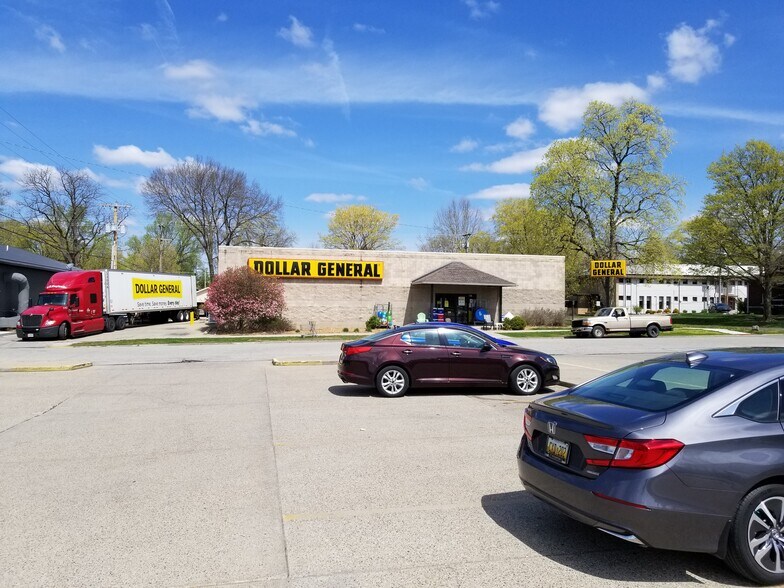 421 N Jefferson St, Covington, IN à vendre - Photo du bâtiment - Image 2 de 4