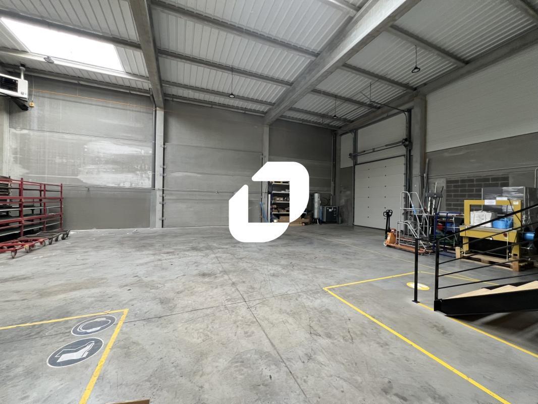 Flex in Hallennes-lez-Haubourdin for lease Interior Photo- Image 1 of 10