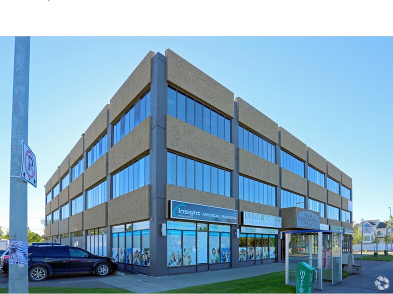 9509 156th St, Edmonton, AB à louer - Photo du bâtiment - Image 2 de 7