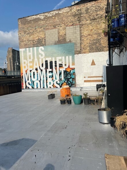 1542-1550 N Milwaukee Ave, Chicago, IL for lease - Building Photo - Image 3 of 8