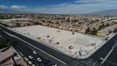 Ann Rd. and Valley Dr., North Las Vegas, NV à louer Photo du b timent- Image 2 de 4