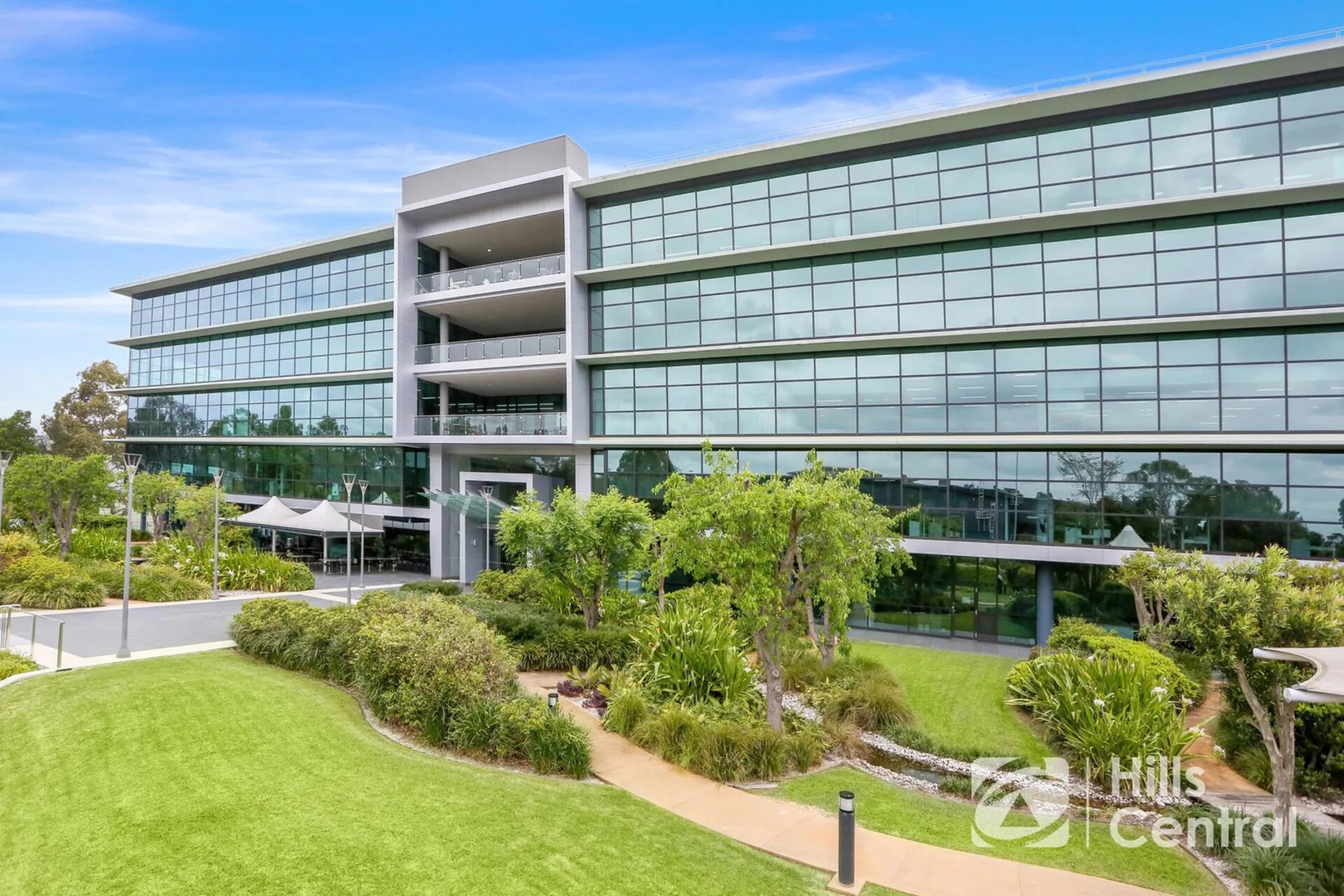 7-9 Irvine Pl, Bella Vista for lease Primary Photo- Image 1 of 2