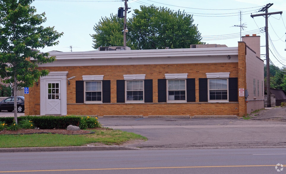 28730 Harper Ave, Saint Clair Shores, MI for sale - Building Photo - Image 2 of 3