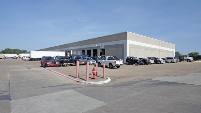 Plus de détails pour 739-831 S Great Southwest Pky, Grand Prairie, TX - Industriel à louer
