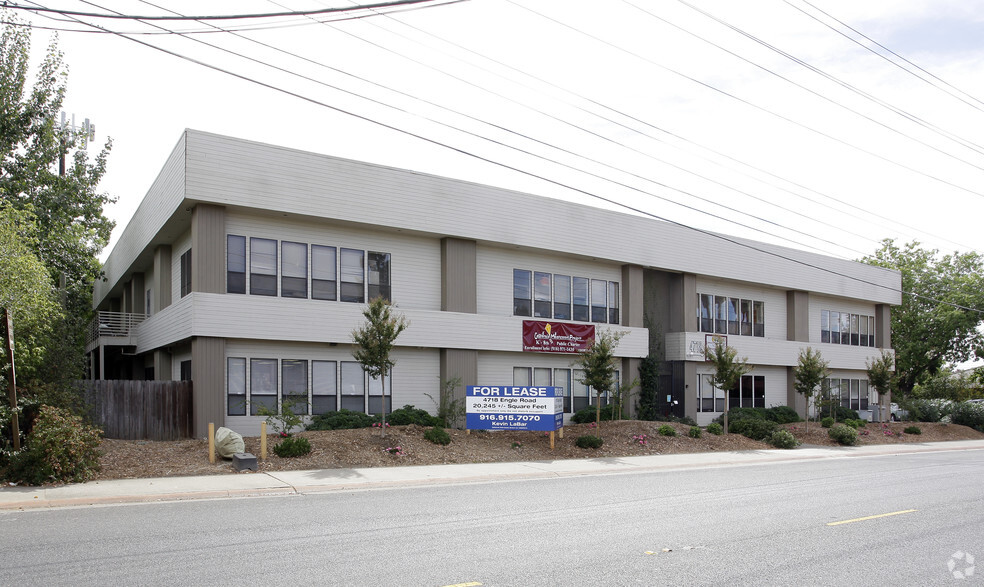 4718-4740 Engle Rd, Carmichael, CA for lease - Building Photo - Image 3 of 26