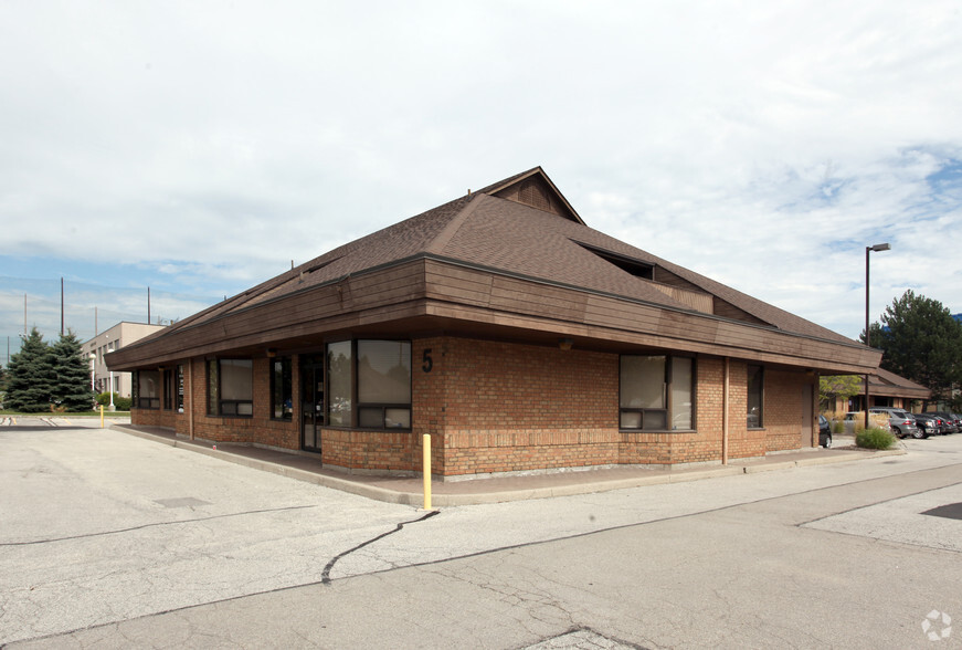 5 Director Ct, Vaughan, ON for lease - Primary Photo - Image 1 of 17