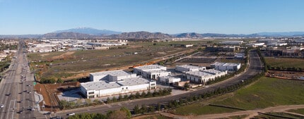 14080 Meridian Pky, Riverside, CA - Aérien  Vue de la carte