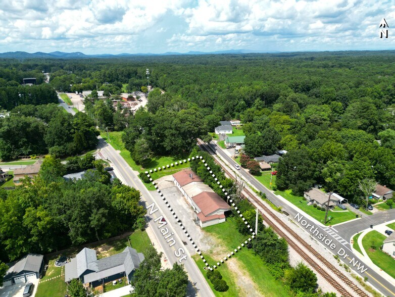 5304 N Main St, Acworth, GA à vendre - Photo du bâtiment - Image 3 de 18
