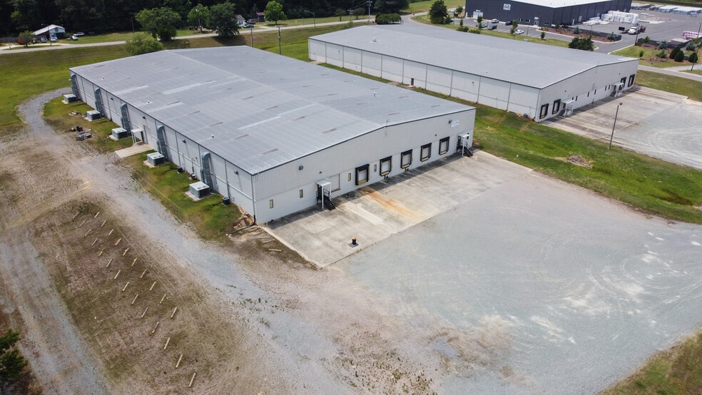 908 J R Industrial Dr, Sanford, NC for sale - Building Photo - Image 2 of 49