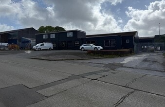 Bruce Rd, Swansea for lease Building Photo- Image 1 of 5
