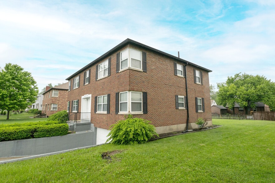 349 Orchard Dr, Oakwood, OH for sale - Building Photo - Image 3 of 34