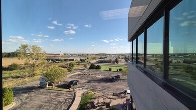 251 Progress Way, Waunakee, WI for lease Interior Photo- Image 2 of 8