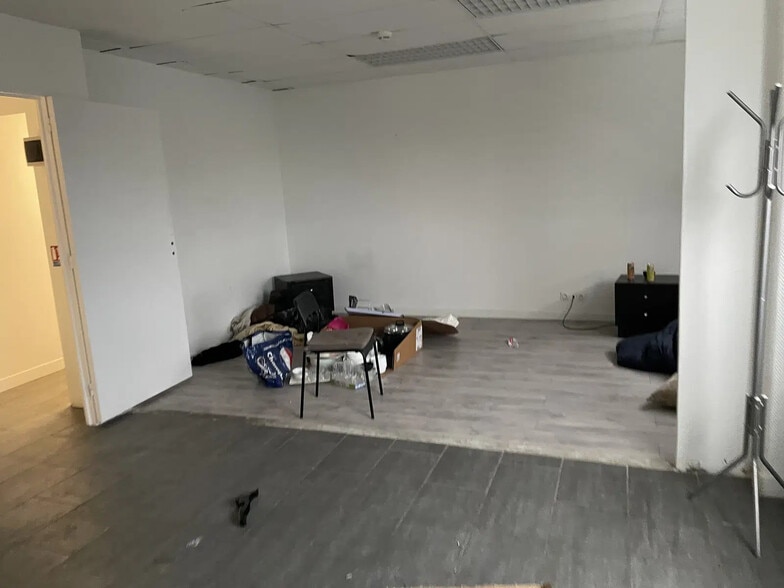 Industriel dans Goussainville à louer - Photo intérieure - Image 3 de 8