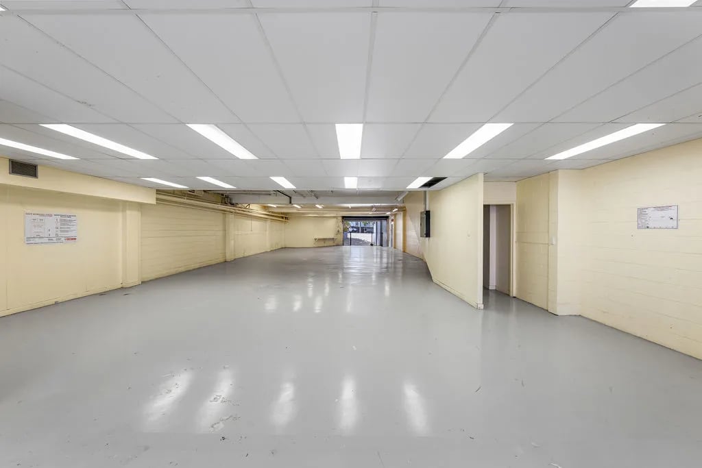 96 Victoria St, WEST END for lease Interior Photo- Image 1 of 2