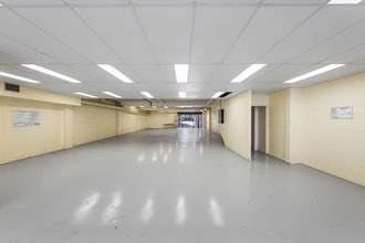 96 Victoria St, WEST END for lease Interior Photo- Image 1 of 2