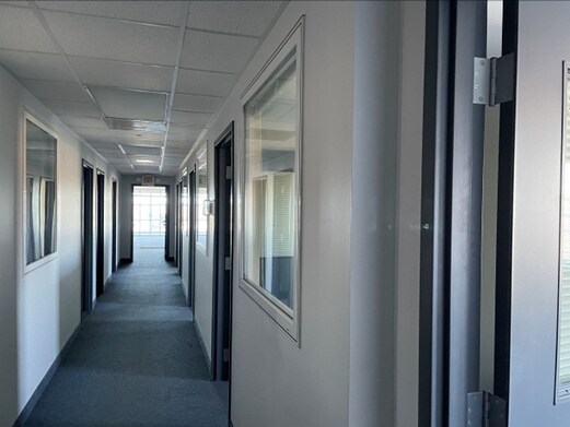 7451 Highway 62 E, Mount Vernon, IN à louer - Photo intérieure - Image 3 de 5