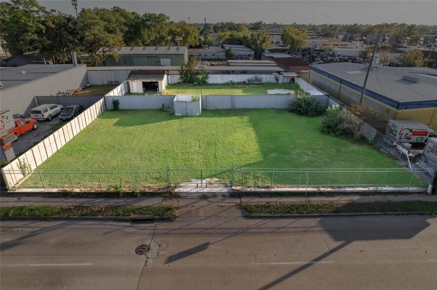 7811 Hammerly Blvd, Houston, TX for sale - Building Photo - Image 3 of 7