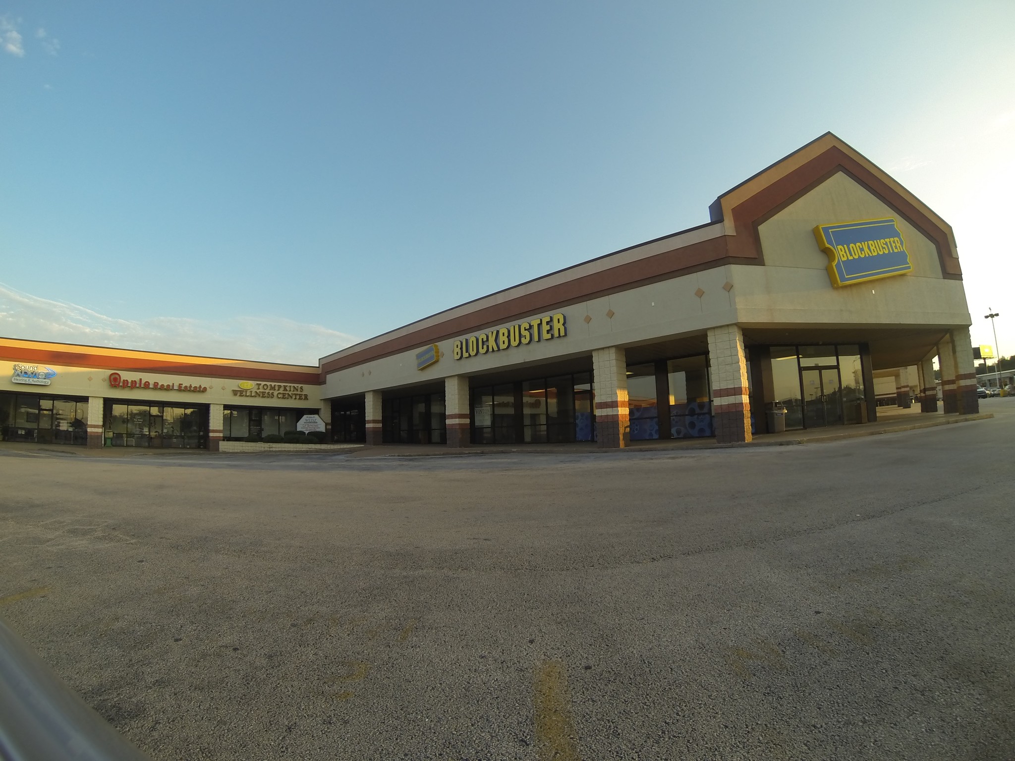 190 Mall Rd, Hollister, MO for sale Building Photo- Image 1 of 1