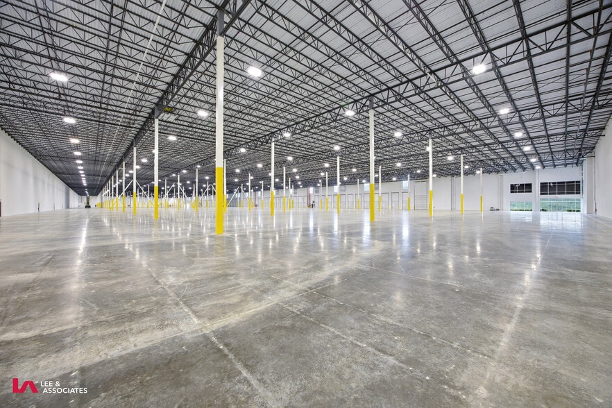 740 Lakepoint Pky SE, Cartersville, GA for lease - Building Photo - Image 3 of 5