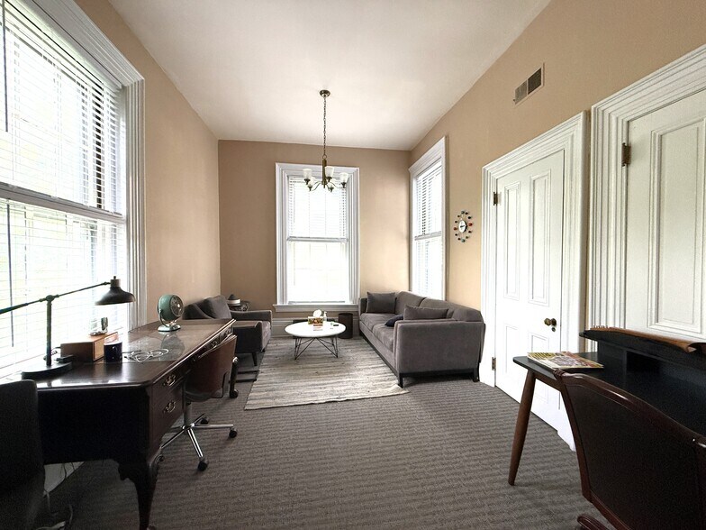 106 Wellington Pl, Cincinnati, OH à louer - Photo intérieure - Image 3 de 15