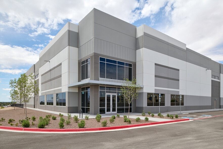 8900 Escobar Dr, El Paso, TX for lease - Building Photo - Image 2 of 53