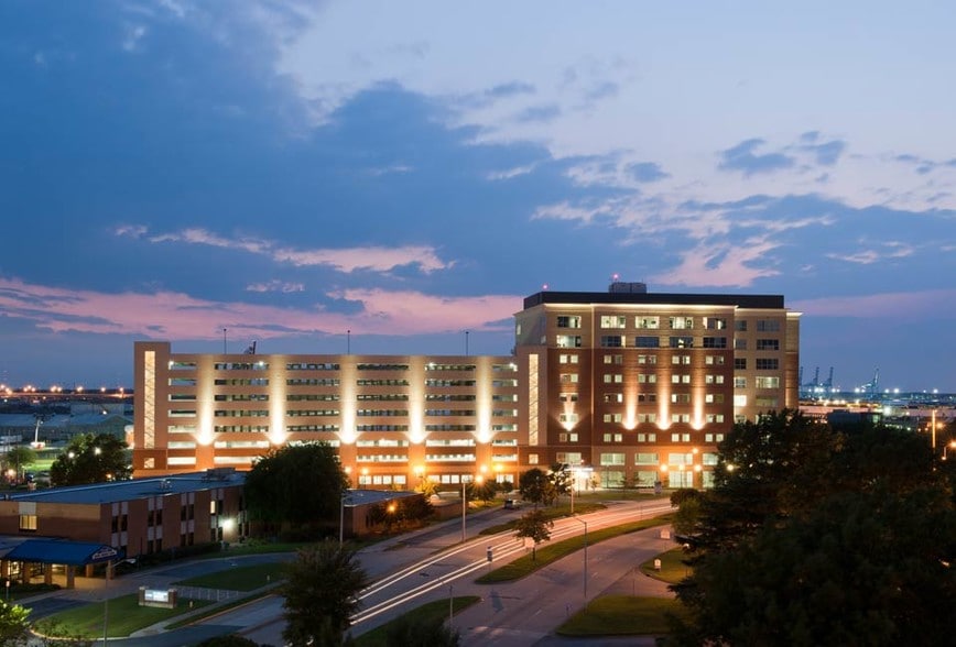 301 Riverview Ave, Norfolk, VA à louer - Photo du bâtiment - Image 1 de 4