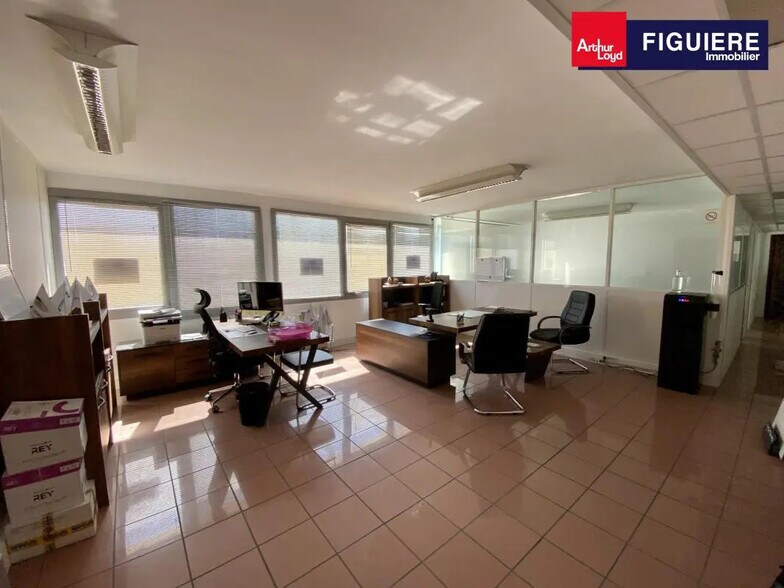 Bureau dans Aix-en-Provence à louer - Photo du bâtiment - Image 3 de 7