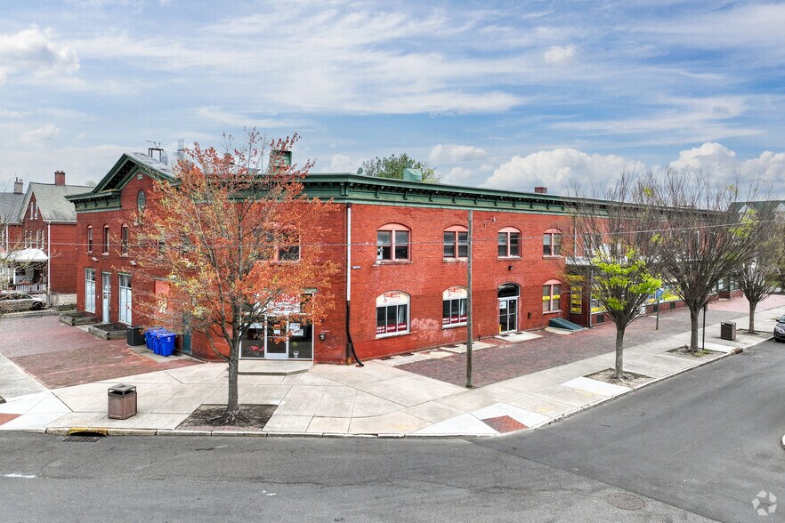 45-49 Main St, Roebling, NJ for lease - Primary Photo - Image 1 of 10