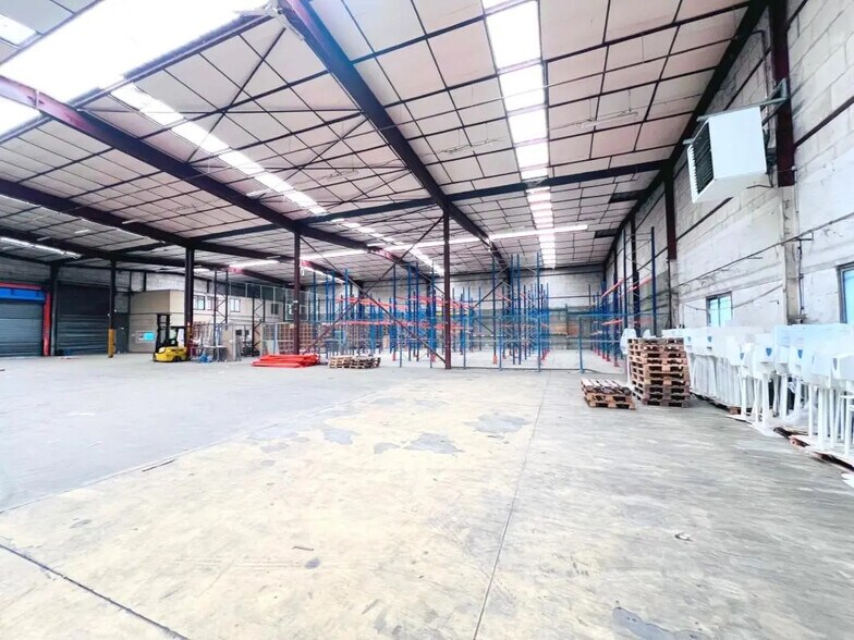 Flex in Plaisir for sale - Interior Photo - Image 2 of 7