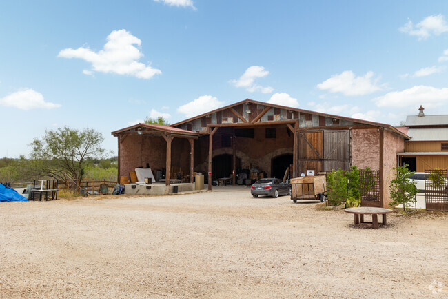 Plus de détails pour 11734 Schriber Rd, Buda, TX - Industriel à louer