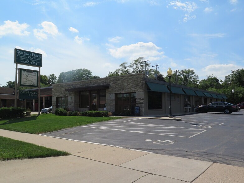 N84W15909 Appleton Ave, Menomonee Falls, WI à louer - Photo du bâtiment - Image 2 de 2
