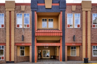 Plus de détails pour 911 Ligonier St, Latrobe, PA - Bureau à vendre