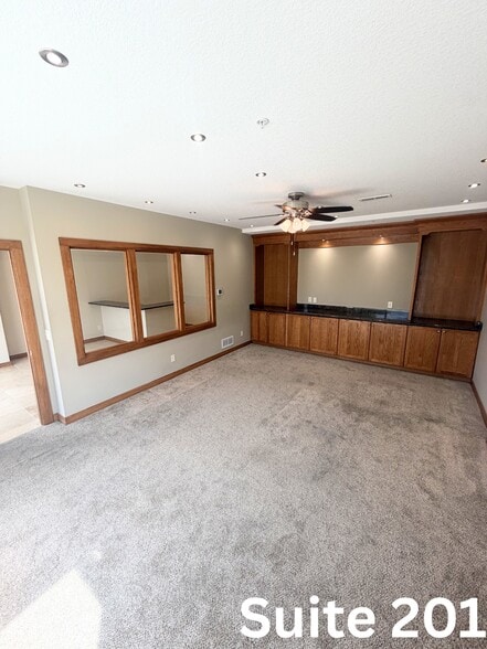 6500 University Ave, Windsor Heights, IA for lease - Building Photo - Image 3 of 14