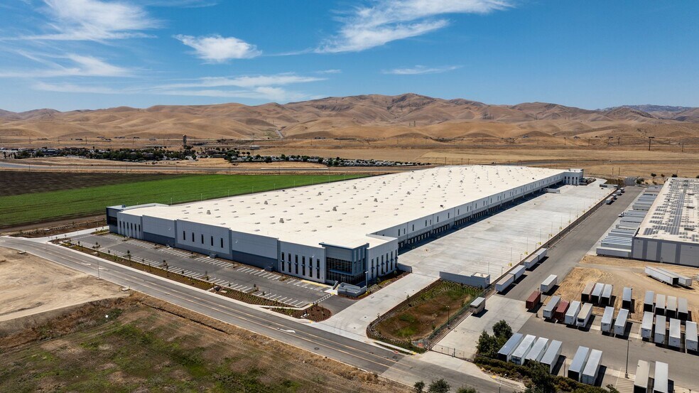 Rogers Rd, Patterson, CA à louer - Photo du bâtiment - Image 1 de 18