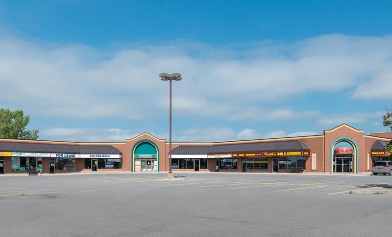 645 Gardiners Rd, Kingston, ON for sale - Primary Photo - Image 1 of 1