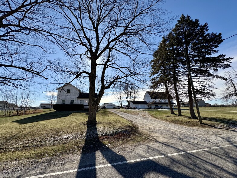 Indiana Portfolio Package portfolio of 33 properties for sale on LoopNet.ca - Building Photo - Image 3 of 20