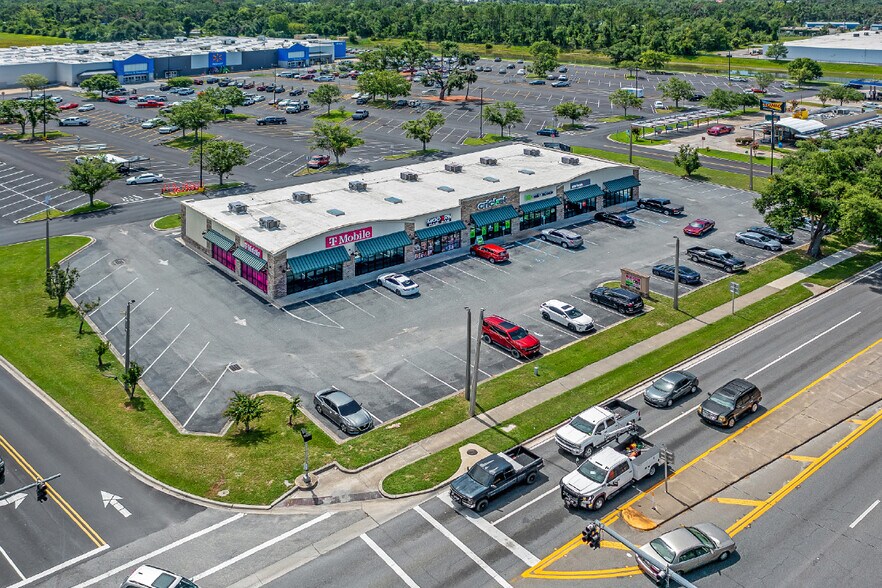 1920 S Jefferson St, Perry, FL à vendre - Photo du bâtiment - Image 2 de 5