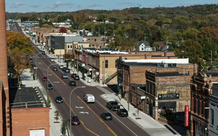 521-523 N Riverfront Dr, Mankato, MN for sale - Building Photo - Image 3 of 19