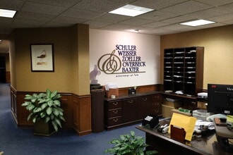 1615 Forum Pl, West Palm Beach, FL for lease Interior Photo- Image 2 of 9