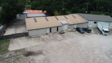 132 Magic Oaks Ct, Spring, TX à louer Photo du bâtiment- Image 1 de 7