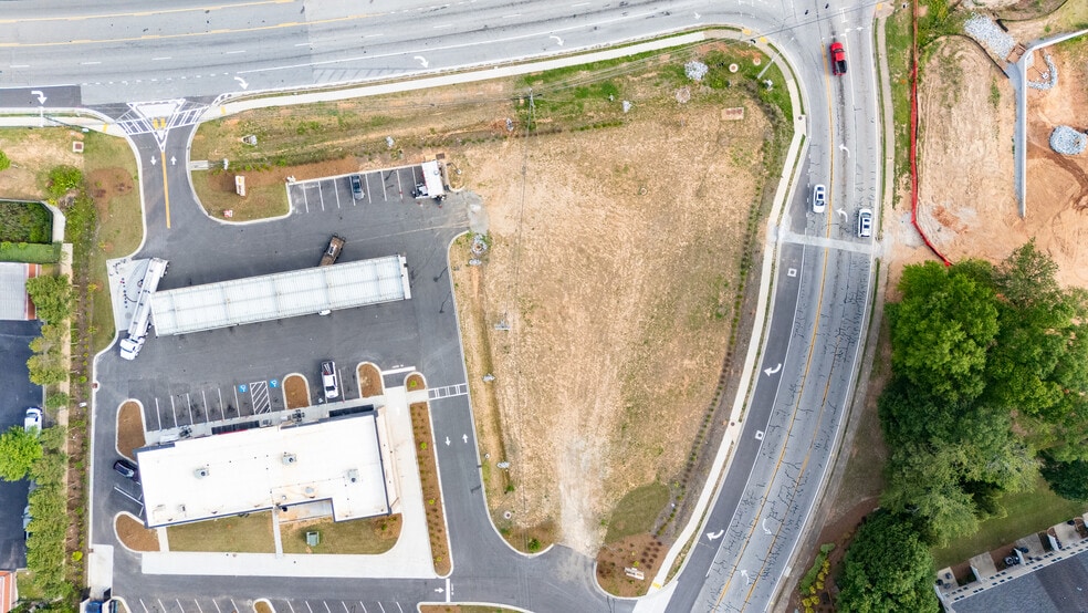 2098 Lawrenceville hwy, Lawrenceville, GA for lease - Building Photo - Image 3 of 27