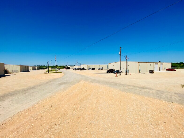 7049 Fm 1044, Marion, TX à louer - Photo du bâtiment - Image 2 de 6