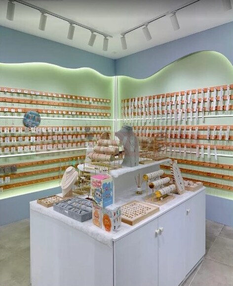 Retail in Barcelona, Barcelona for lease - Interior Photo - Image 3 of 3
