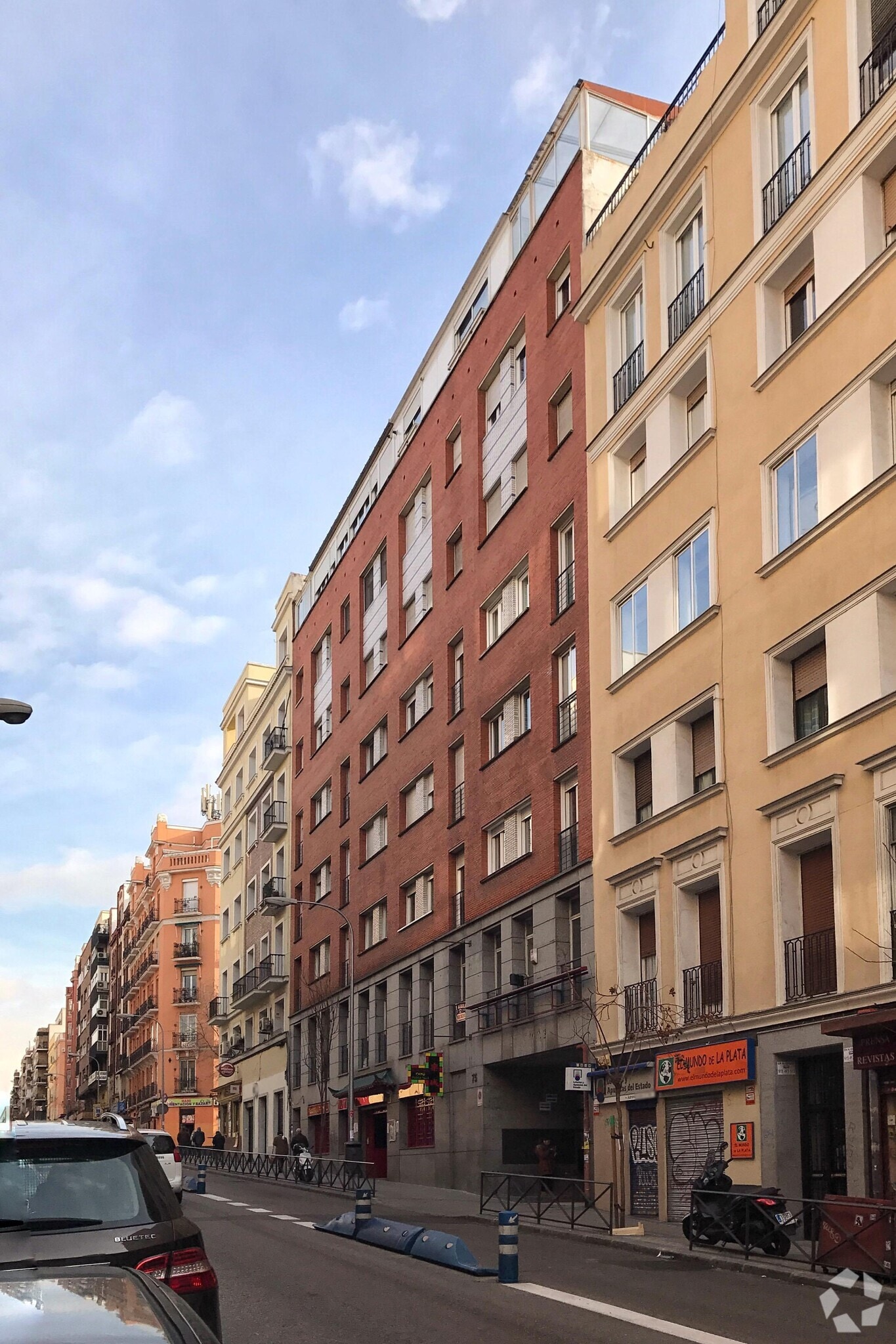 Calle de Fernández de los Ríos, 75, Madrid, Madrid for lease Primary Photo- Image 1 of 3