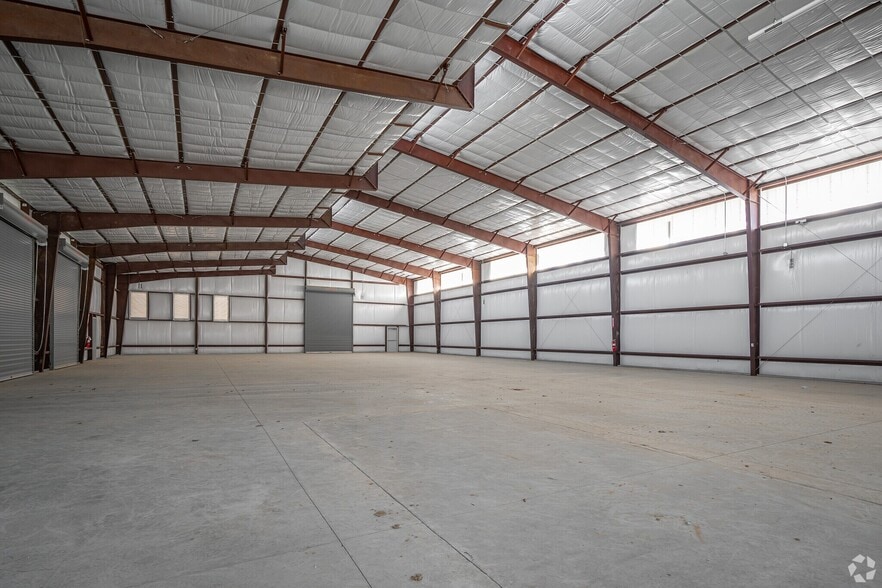 1601 N Loop 336 E, Conroe, TX for lease - Building Photo - Image 2 of 14