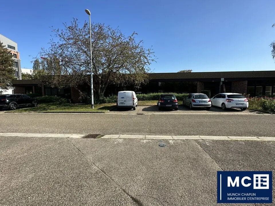 Office in Lingolsheim for lease Building Photo- Image 1 of 8