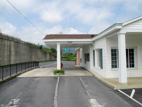 155 N Richard St, Bedford, PA à louer Photo du bâtiment- Image 2 de 6