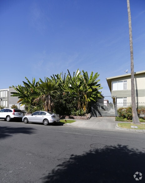 427 S Gramercy Pl, Los Angeles, CA for sale - Building Photo - Image 2 of 2