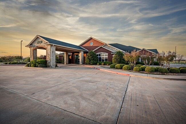 More details for 4920 SW Lee Blvd, Lawton, OK - Office for Sale