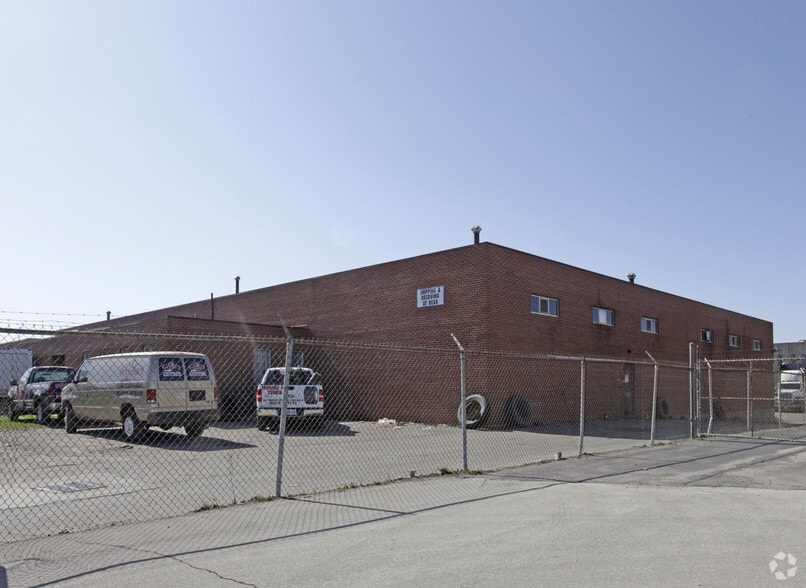 2611 Drew Rd, Mississauga, ON for sale - Building Photo - Image 2 of 2
